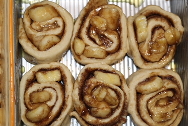 banana cinnamon rolls