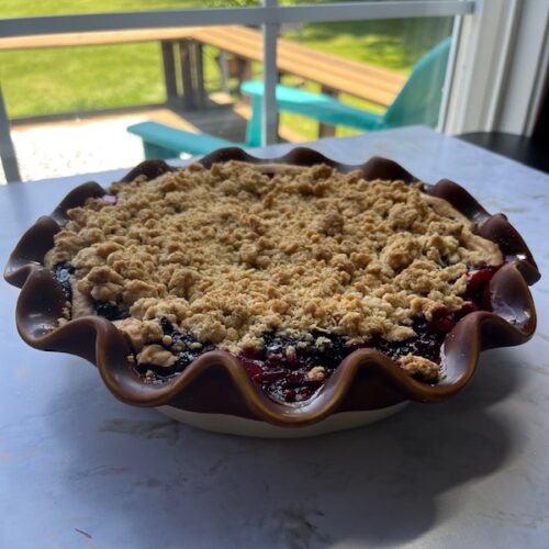 blueberry blackberry crumble pie